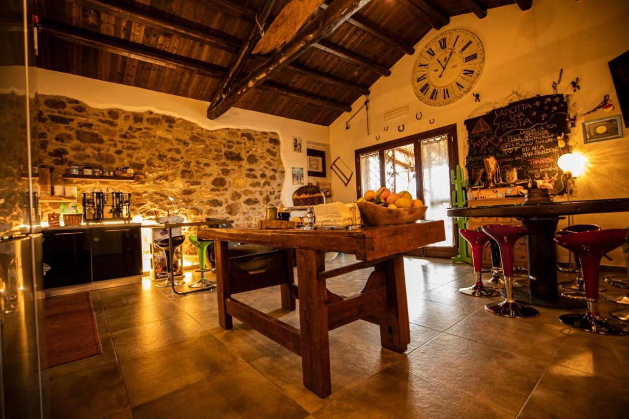 B&B Polvere Di Stelle Ummari Exterior foto